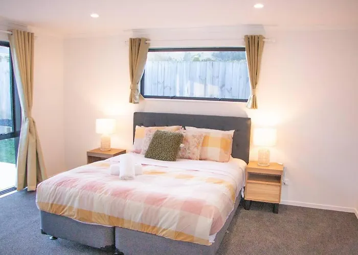 Ferienhaus Fabulous 4 Bedrooms House In Rotorua