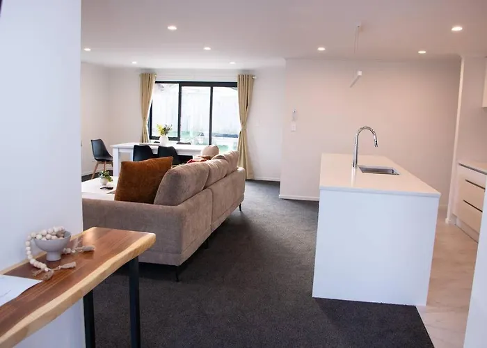 Ferienhaus Fabulous 4 Bedrooms House In Rotorua