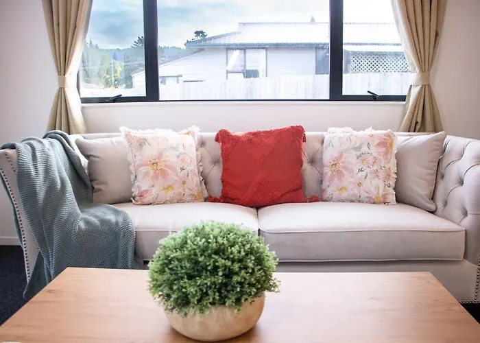 Fabulous 4 Bedrooms House In *